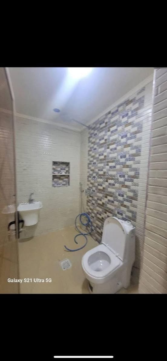 السلام عليكم دار للبيع مساحة 96 متكون من 3 نوم وستقبال ومطبح شغل فول واجهة مرمر العنوان الدورة شارع 60
#مكتب_الطيف_للإستثمارالعقاري
موقعنة الدورة شارع الساعاتي📍

***********
