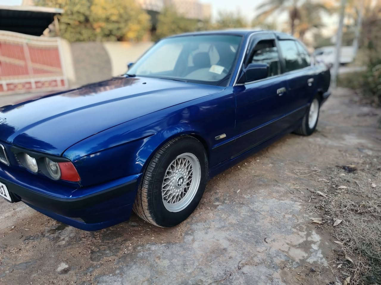 بي ام دبليو 540 V8
رقم واسط انكليزي جديد
 هزه جديده لغاية 2027
السياره بأسمي ماناقصها شي
السعر 55$ وبيها مجال 
*********** تلفون +واتس
