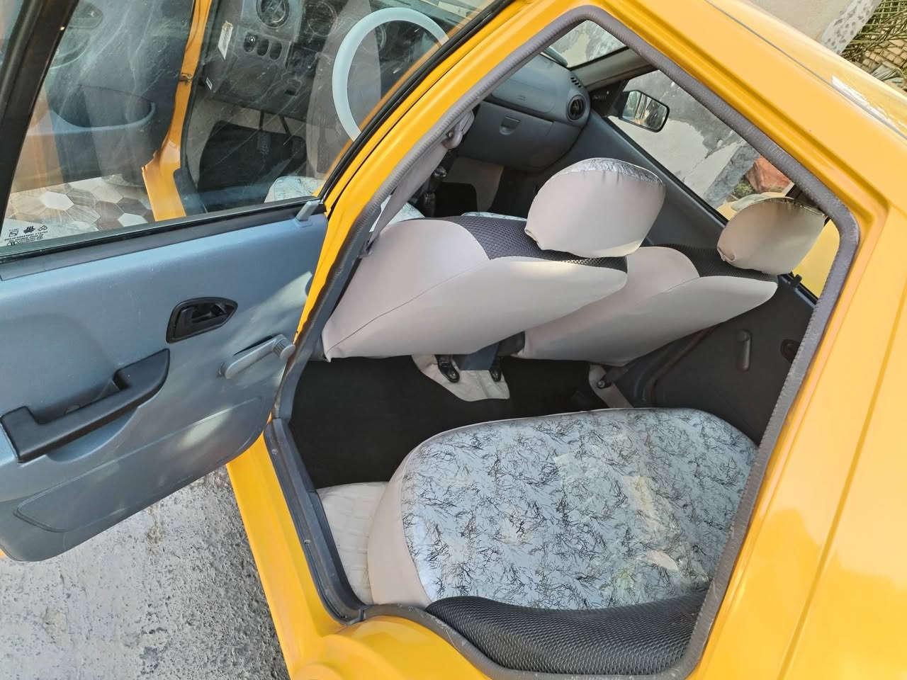 سايبه مديل ٢٥ كفاله عامه ماشيه ٣٢ ألف جاهزه غاز بانزين دوشمه داخل السعر ٧٠ بيه مجال ***********

