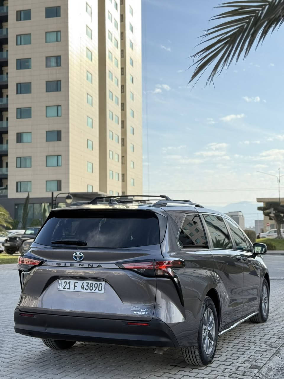 السلام عليكم 
تيوتا سينا 2022 LE بلاص هايبرد وارد امريكي
                  حجم المكينه 4 سلندر 2.5 هايبريد
 الضرر: جملغ يمين امامي فقط بدون ايرباك بدون دواخل
بابين يمين كلير امريكا بدون حادث 
موصفاتها
1.فتحه 
2. شاشه 
3. هندبريك بصمه
4.كشنات مخمل 
5.بصمه 
6. بصمة ابواب
7.كشنات كهرباء 
8. هيترات بالكشنات
9. بيبان كهرباء 
10. رادارات 360
11. كشافات
12. لايتات لد 
13. بكلايت لد 
14. ثلاث قطع تبريد
15.شحن وايرليس
📍مكان سليماني 
رقم سليماني جاهز تحويل نفس يوم
تفاصيل اكثر هذا رقمي *********** تحياتي
