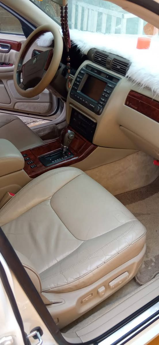 السلام عليكم للبيع ملكه صدفي فول مواصفات ومكفوله من كلشي اربع دكم داخل جلد المري شفط مكينه ديڤور الكبيره تبريد قطعتين 
السياره رقم.  بغداد مميز مثبت سرعه منضومه تبريد جديده  
السعر 174 للاستفسار الاتصال عله هذا الرقم     ***********
