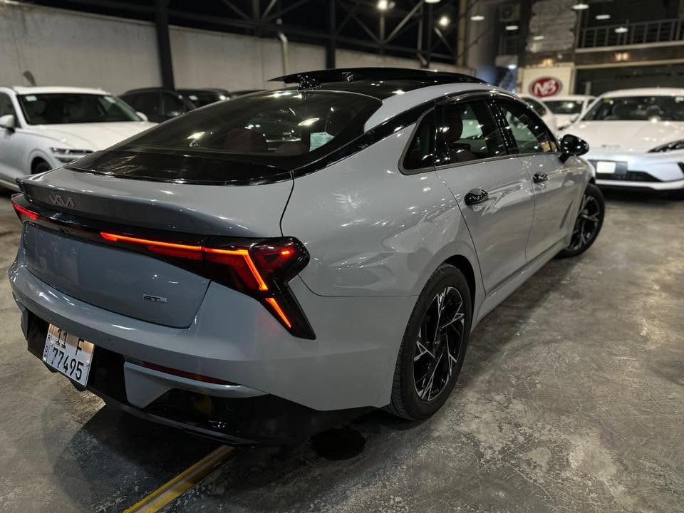 كيا K5   2025 مواصفات  الفئة GT  / Line
محرك 2500 تنفس طبيعي ماشية 5000  اخت الزيرو

السيارة كلين بارد خشم الجاملغ  جميع الايرباكات سليمة

***********
