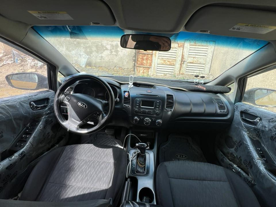 سلام عليكم 
كيا فورتي  2016 امريكي ((كير محرك شاصي لغد كفاله بجم كبس))
تبريد ثلج
ب اسمي تحويل ثاني يوم
ضرر بابين سايق والوراه 
ب105وبيها مجال 
***********
جماعة 95الله يرزقكم يارب هيج سعر مابيع ارجوا المعذره
