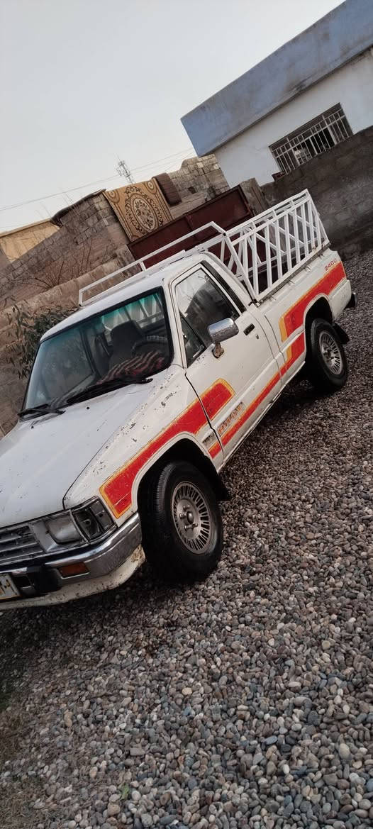 السلام عليكم، بيكم 88 للبيع كير محرك شاصي كلها شرط رقم نينوى اصفر  بيها كابون بنزين السعر48$ وبيها مجال.مكان السيارة ناحية وانه 
الرقم ‏‪***********
