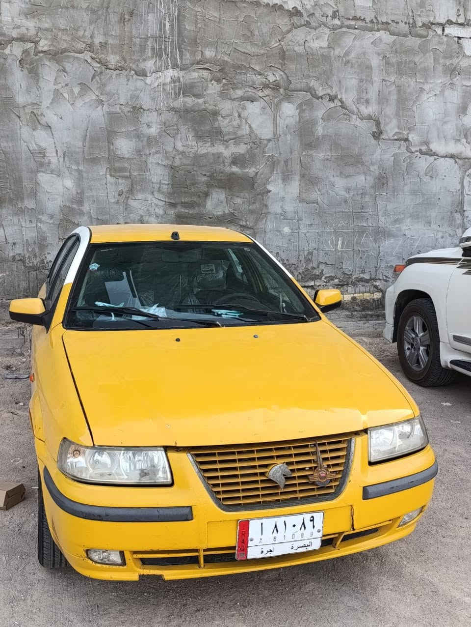 سلام عليكم سمنت مديل ٢٠١٧ حلوه سياره تخم تاير تبريد كلشي شغال تاخذها كبل لشارع سياره مامتعوبه مال واحد عل باب الله سعر ب٤٢ وبيها مجال وبلعافيه عل ياخذها بصره كرمت علي   ***********
