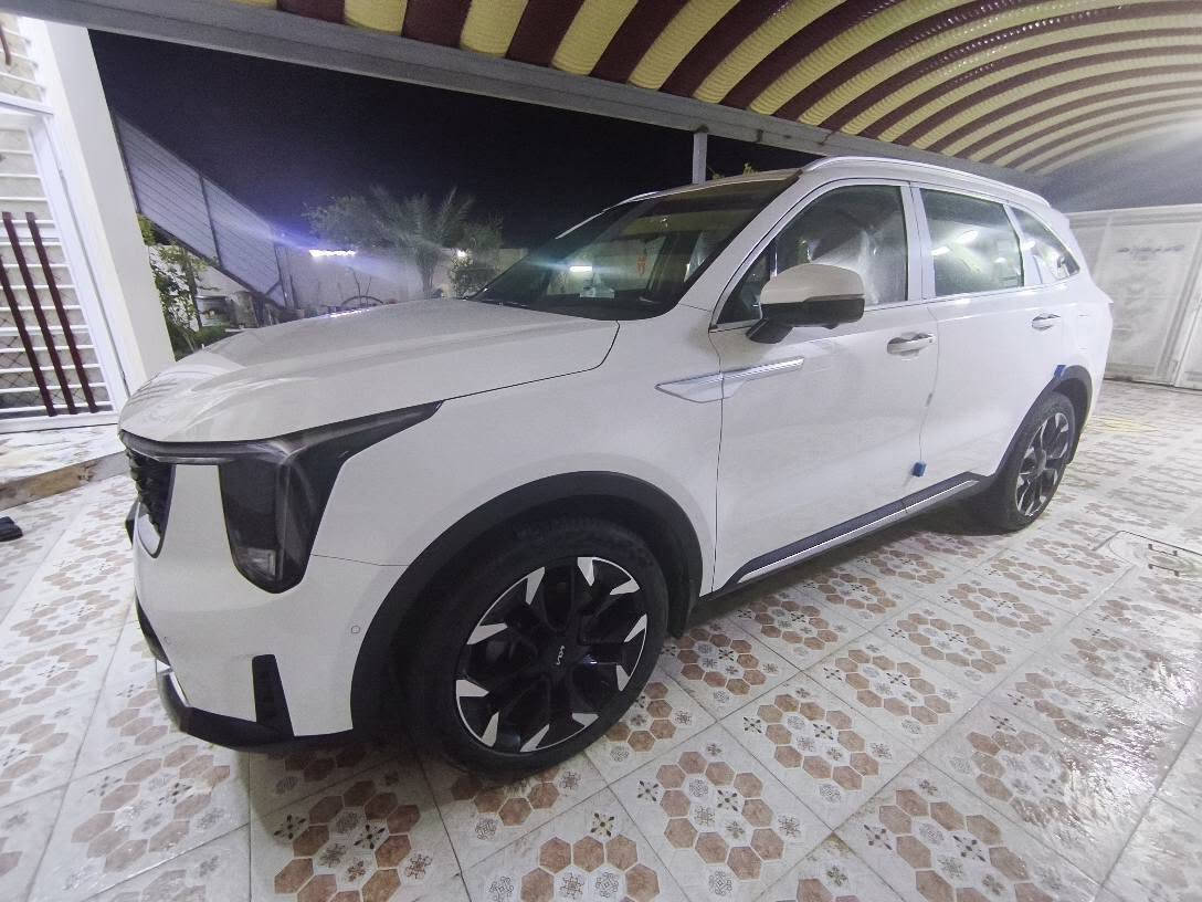 🚙 كيا سورينتو 2025 – فل مواصفات

👉 المواصفات الأبرز:
🔸 محرك قوي واقتصادي V6 3.5L
🔸 مقصورة فاخرة بـ 7 مقاعد مريحة
🔸 شاشة كبيرة تدعم Apple CarPlay & Android Auto
🔸 كاميرات محيطية + حساسات أمامي وخلفي
🔸 تبريد وتسخين مقاعد
🔸 بصمة وتشغيل عن بعد مع إمكانية تقديم وارجع السيارة من خلال بصمه 
🔸 أنظمة أمان متطورة: رادار – مانع تصادم
🔸 إضاءة LED بالكامل
🔸 بصمة دخول ذكي + تشغيل بصمة
🔸رقم لوحة سيارة بغداد 

💰 السعر $345 مع مجال بسيط

📍الكوت المركز
🛑🛑🛑مكلف بنشر🛑🛑🛑
📞 للاستفسار والتواصل:
ه‍ // ***********
ه‍ // *********** دهل اوران, واسط
