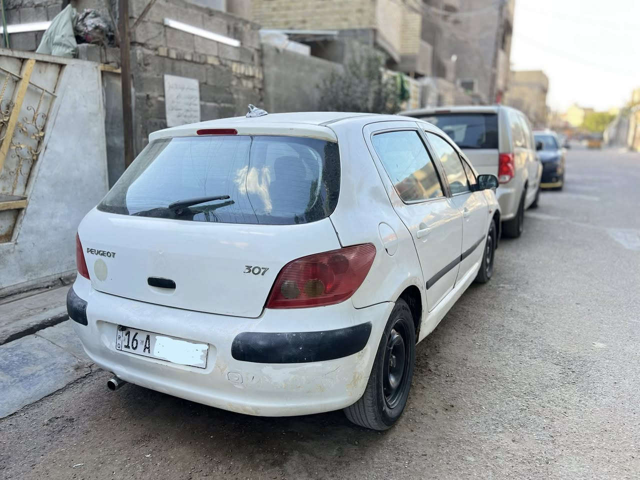 السلام عليكم
البيع
بيجو فرنسي 307 مديل 2005 

رقمه القادسية دولي 
مشروع وطني 
السياره بأسمي تحويل ثاني يوم 
مكان السياره بغداد 

سعر 35 ورقه 
رقم الهاتف : ***********
