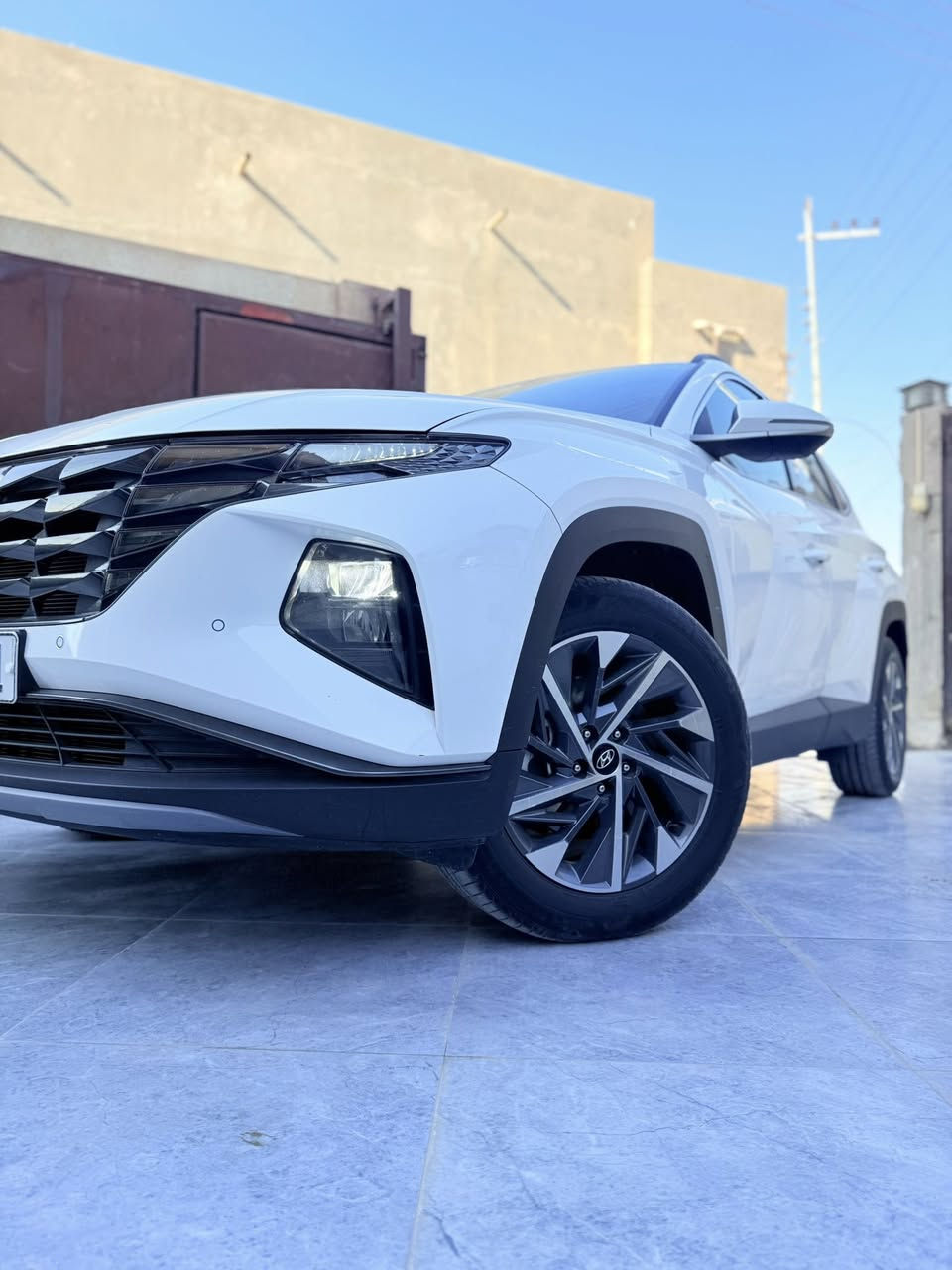 توسان 2024 للبيع
رقم بغداد الجديد 
 سياره مكفوله كفاله عامه  شرط برغي مافتوح بيه
 مواصفات 
حجم المحرك 2000 دوش
شاشه دجتل
تشغيل بصمة   
تشغيل عن بعد
‏AIRBAG عدد 2
سايد بريك دگمة   
بك لايت LED
كروس سرعه
اتو هولد
مري شفط 
مقاعد 2 امامية كهرباء 
بردات ابواب خلفية 
حساسات امامية 
حساسات خلفية 
حساس كشنات
تحكم مقود كامل
بصمات عدد 2 
انارة ترحيب
نقطة نزول منحدرات. 
نظام مانع تزحلق 
‏ABS
شاحن موبايل واير ليس  
اشاير بالمري والمري قابلة للطي 
مخرج AUX
مخرج USB
‏BIuetooth
مخرج منفذ الطاقة عدد 2    
درايف مود
‏(Normail - eco- sport t) 
جك سبير كتلوكات كلها جاهزة
كفاله عامه السياره  المكان  ذي قار 
 السعر 220 وبيها مجال
***********
