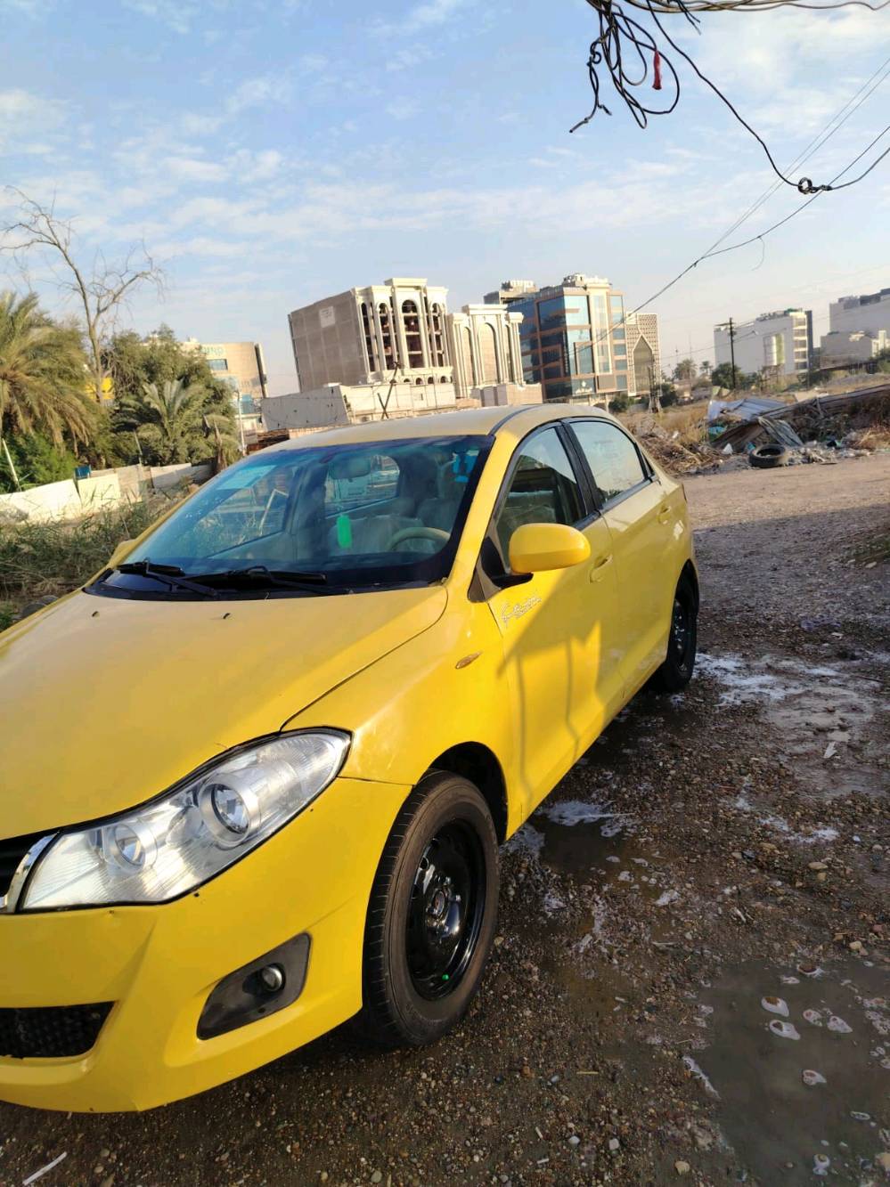 شيري افلو. مديل 2013 لبيع سعر 35قفل بدون احراج مكفول من كلشي سياره تحويل ثاني يوم بيه ضربات خفيفه مال طخطخ ***********