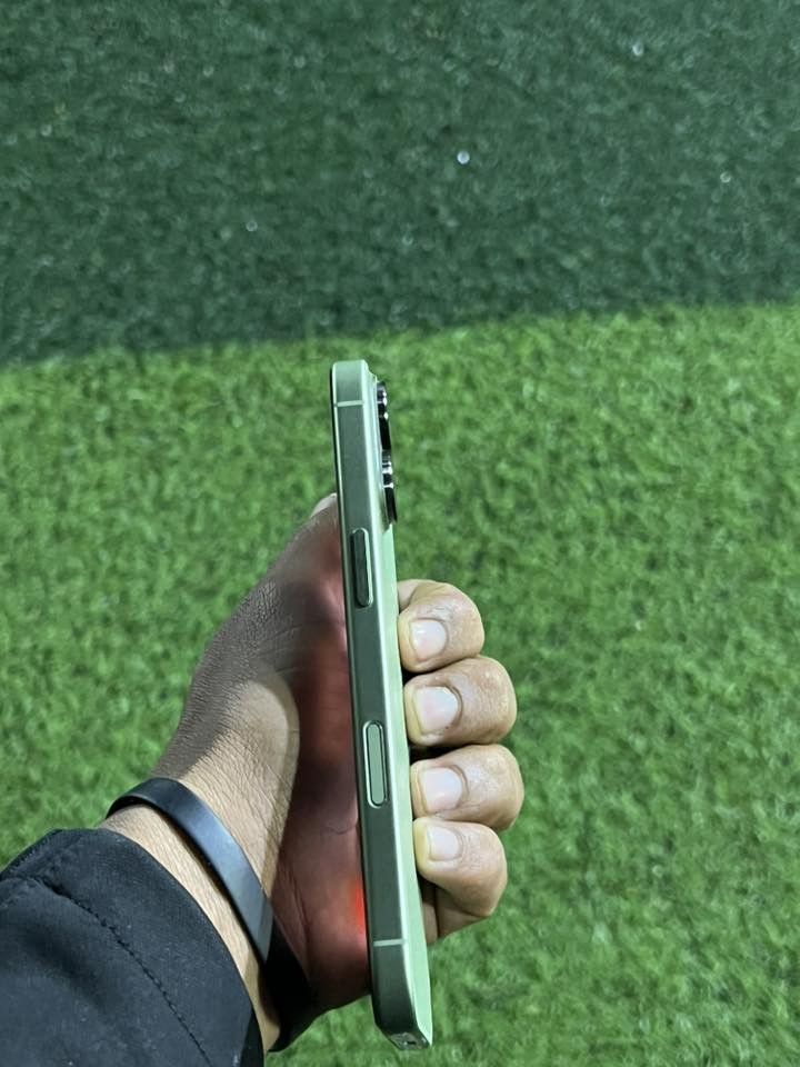 سلام عليكم 
ايفون 17 (عادي)
ذاكره 256
مشحون37
السعر1,300
لون مميز 
شاحنه كاملة ما مفتوحه 
ضمان بقاله 10 اشهر مال شركة 
مكاني بغداد الكاضمية 
***********
***********
