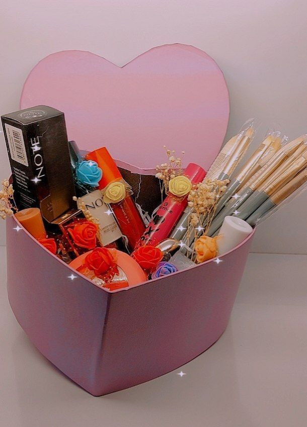 أظنها لا تريد عيوننا، أو نفديها بأعمارنا، فهي أرحم بنا من أنفسنا، ولكنها تريد منا إحترام وطاعة لأوامرها، وتقدير، وإعطائها حقوقها من رعاية وعطف ورحمة، 🙈❤️.

بوكس ميك اب حسب الطلب


**إذا كنت صاحب هذا الإعلان وتريد حذفه لأي سبب، رجاءا أرسل رسالة إلى الدعم الفني**