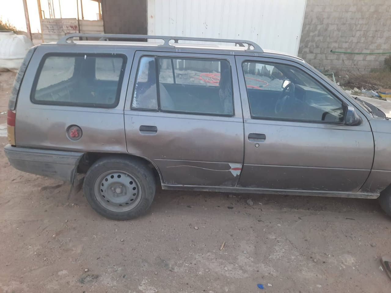 اوبل كاديت موديل ٩٠ محرك كير انظاف صدرها تعبان رقم انبار ألماني سنويه ال ٢٨ السعر ١٨ وبيه مجال اي الاستفسار واتس فقط خط مغلق*********** @إشارة
