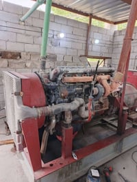 محرك افيكو سوبر وسط مع شاصي وانتر كلر للبيع من دون توليد المحرك طلع صو...