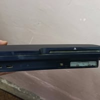 للبيع بلاي 3 مع ثلاث يدات GB 320 استفسار اتصل على رقم 07512114925