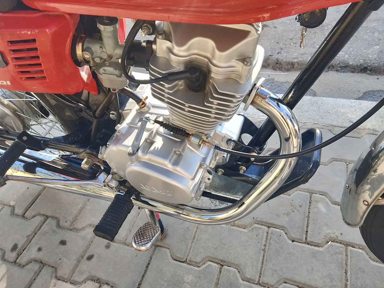 سلام عليكم شباب دراجه نامه شلامجه للبيع بدون أوراق السعر 700 وبيها مجال للشراي المو شراي لا يتعبني والشراي بخدمته ***********
