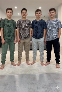 #بـ_15_ألف بس.. #طقم العيد وصل! 👕✨ تعبت من البحث عن طقم يعجب الأولاد و...