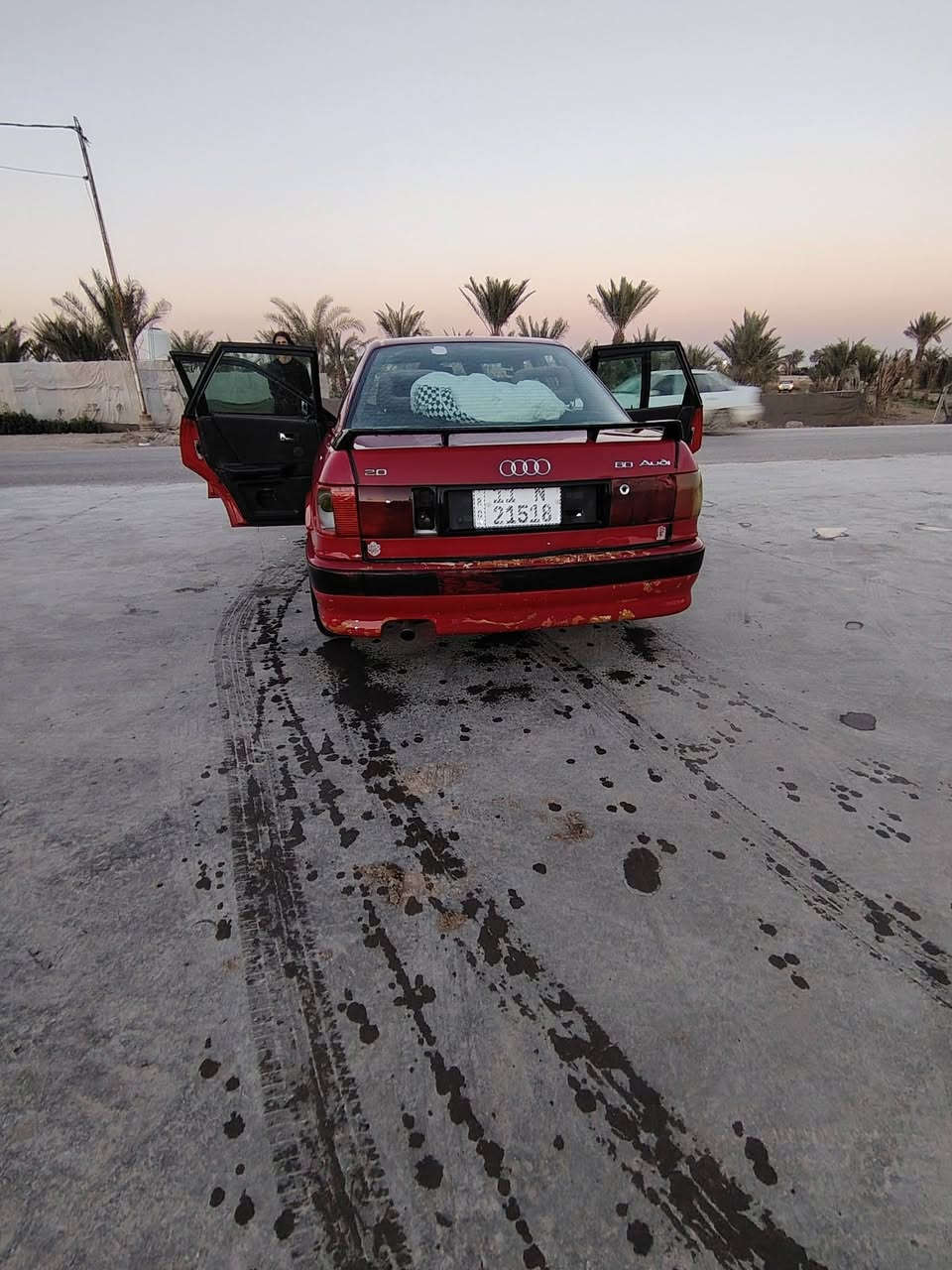 سلام عليكم اودي ٩٢ نفخ مكينه ٢٠٠ بسمي ٤ سلندر سياره اوتماتيك  نكره بس عيزه ترتيب البع او مروس حسب القناعه عنوني حله جبله ***********
