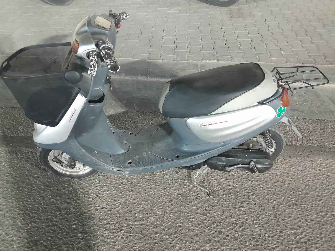 السلام عليكم دراجة منغولي للبيع مكينه مجفته مرة بعده عالسحك شاصي مكفول كفرات اصليه مكينة ناعمه لاصوت كير ولاروله كهربائيات كله شغاله السعر ٣٧٥وبيه مجال حك الجيه مكاني كربلاء الشراي يتصل ***********
