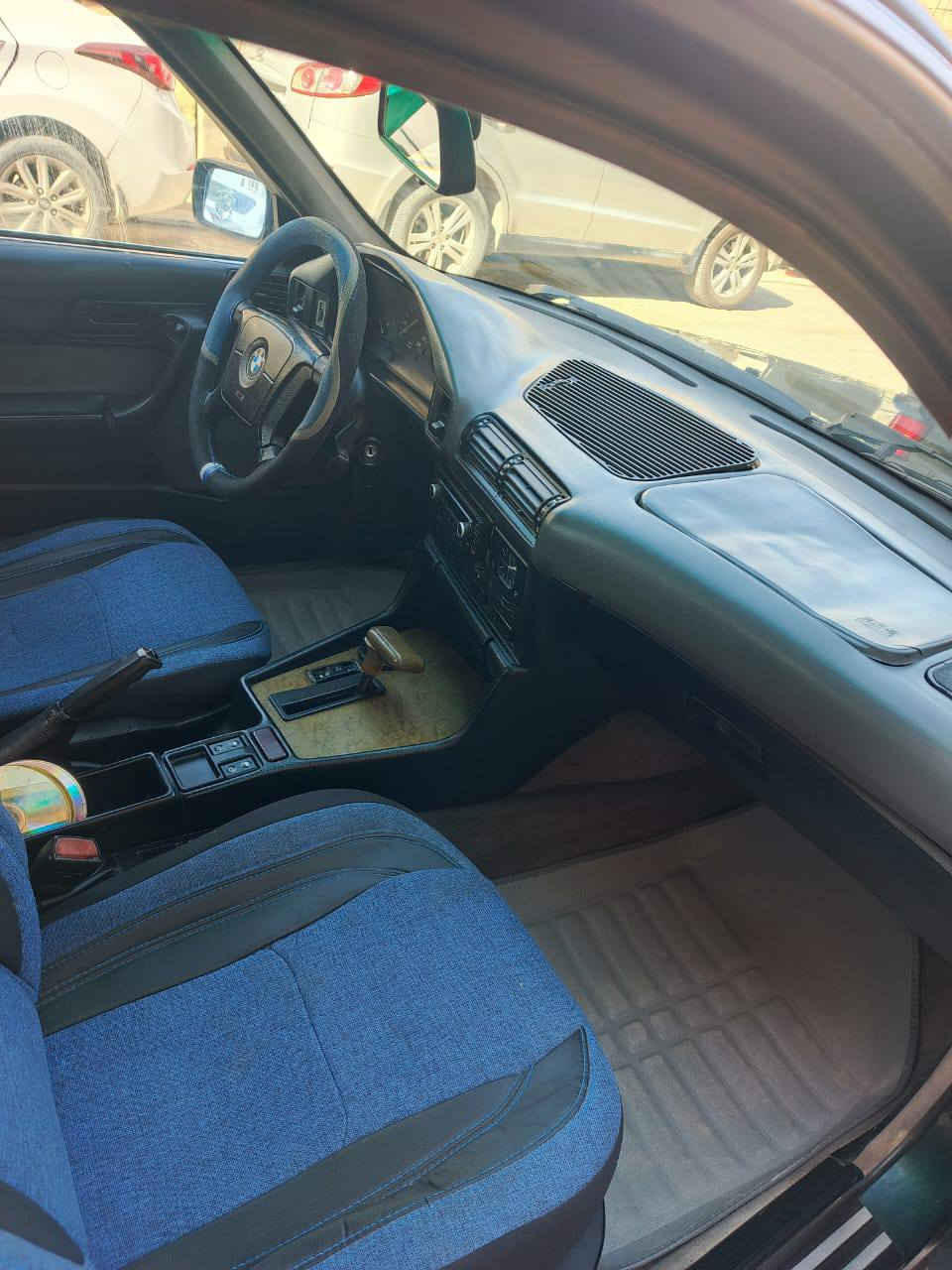 سلام عليكم 
Bmw 

موديل 1995
سياره جاهزه من كلشي 
مواصفاته فول واحد على واحد 
مكان السياره النجف الاشرف حي السلام 
رقم صاحب السياره ***********
السعر 55 وبه مجال 
رقمه تريد تداور تريد بس وكاله شنو الي يعجبك
