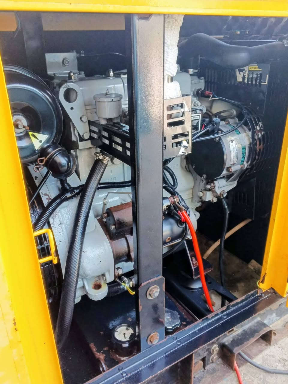 السلام عليكم نوع المحرك أزوزة 3بستم أوربي دخول جديد كاتم راس توليد 11.5 سنكل ساعات العمل 160ساعة /نضام حماية كامل اوتو المحرك مشروط مع راس توليد بعد بحالت الوكالة العنوان بابل شوملي//***********//تصال واتساب
