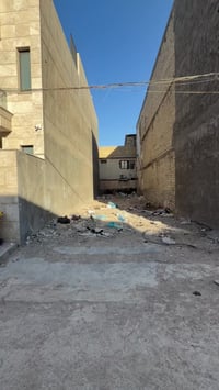 قطعه ارض للبيع بغداد المنصور حي الزهور خلف الضيوف العربيه ١٠٠ متر وجه ...