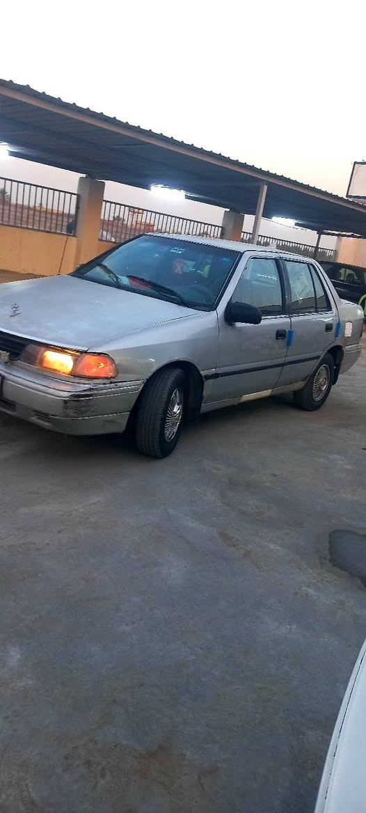 سياره للبيع نوع هوندى الاكسله موديل ٩٣ رقم ديالى رقم دورلي تحويل مباشر سنويته ل٣١ كير مكينته شرط تبريد تدفأئه كهرباياته فول صدر جديد تخم تاير مسجل سماعت اربع سياره خير من الله غرفته تخبل ترايك وين ميعجبك السعر ٢٨ وبيها مجال للطيبين ***********
