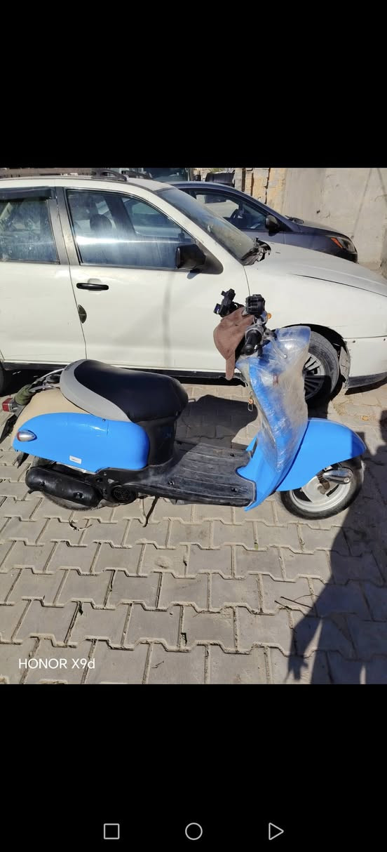 عبد الحليم للبيع او مراوس
مكينة ما مفتوحة على الفحص
نكرة سلف مديل 2000
سعر 300 الف او مراوس
***********

