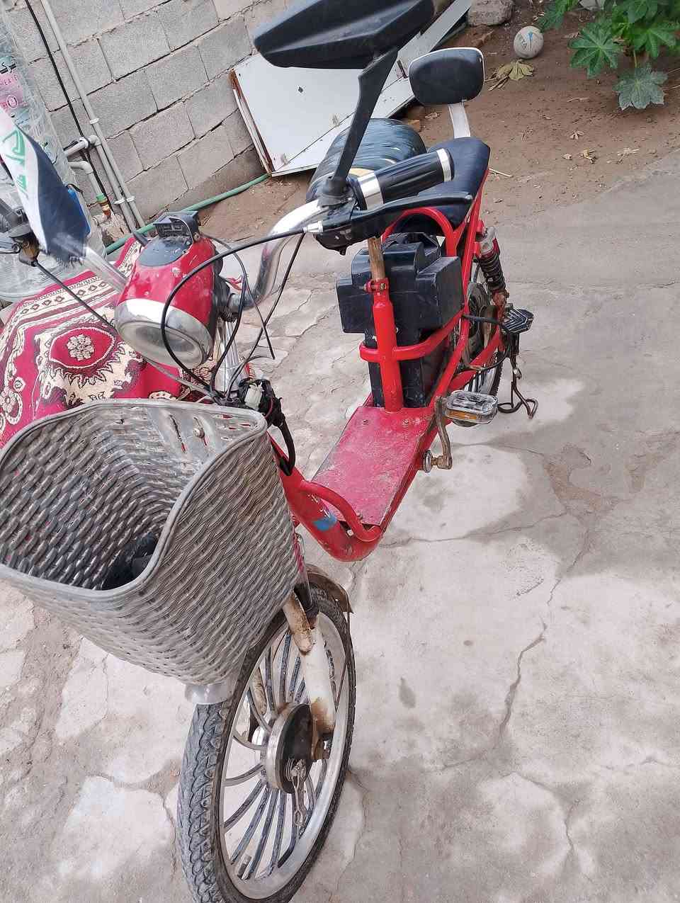 دراجتين شحن للبيع  وحدة شغالة وحدة يرادلة ربط *********** عمارة, ميسان
