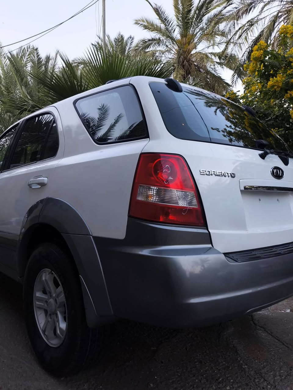 سورينتو 2006 مزاد وزارة الداخليه السياره بيه كتاب ب اسمي مكينه وكير 3000 جدد حداده جديده تخم تاير باتري جديد زوج لايت جديد السياره متعوب عليه مصبوغه عام معمره ايدي السعر 70 وبيه مجال مكان السياره البصرة 
***********
