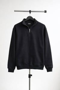 هودي أسود • قماش ميلتون تقيل • أوفرسايز مريح