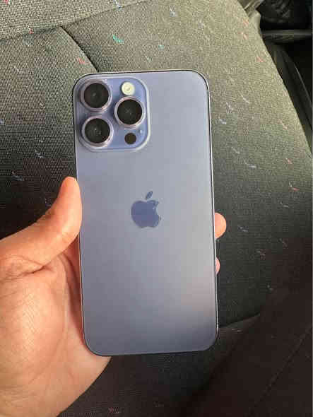 السلام عليكم 
للبيع ايفون 14برو ماكس
ذاكره 256 
دبل سيمكارت ZA
بطاريه 86 بلادي شرط 
الجهاز فول نضافه ومابي اي عيب كلشي شرط
فقط مبدل شاشه GX فول مرتبه وحلوه ومابي اي عيب فيس ايدي كامل كلشي شغال
وبشرط شخط مابي ونضيف ومرتب 
السعر 650 وبي مجال قليل 
موجود خاص وهذ رقمي *********** كركوك
