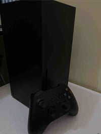 جهاز اكس بوكس سيريس اكس الجهاز نظيف واستخدام شخصي ملحقاته كامله موجوده...
