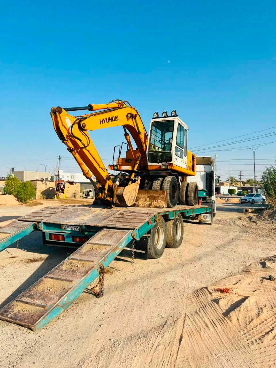 حفاره هونداي 
محرك كمنز 4 سوبر اخو الجديد
دبل مضخه كاوسكي 63 
بدون رقم تكدر ترقمها 
مأسسه نقار 
بم مشي 107 كير اكسلات فول 
خفيف ثكيل ميلان كله شغال 
حداديات راس الجب جدد
السعر 89 ورقه وبيها مجال 
***********
