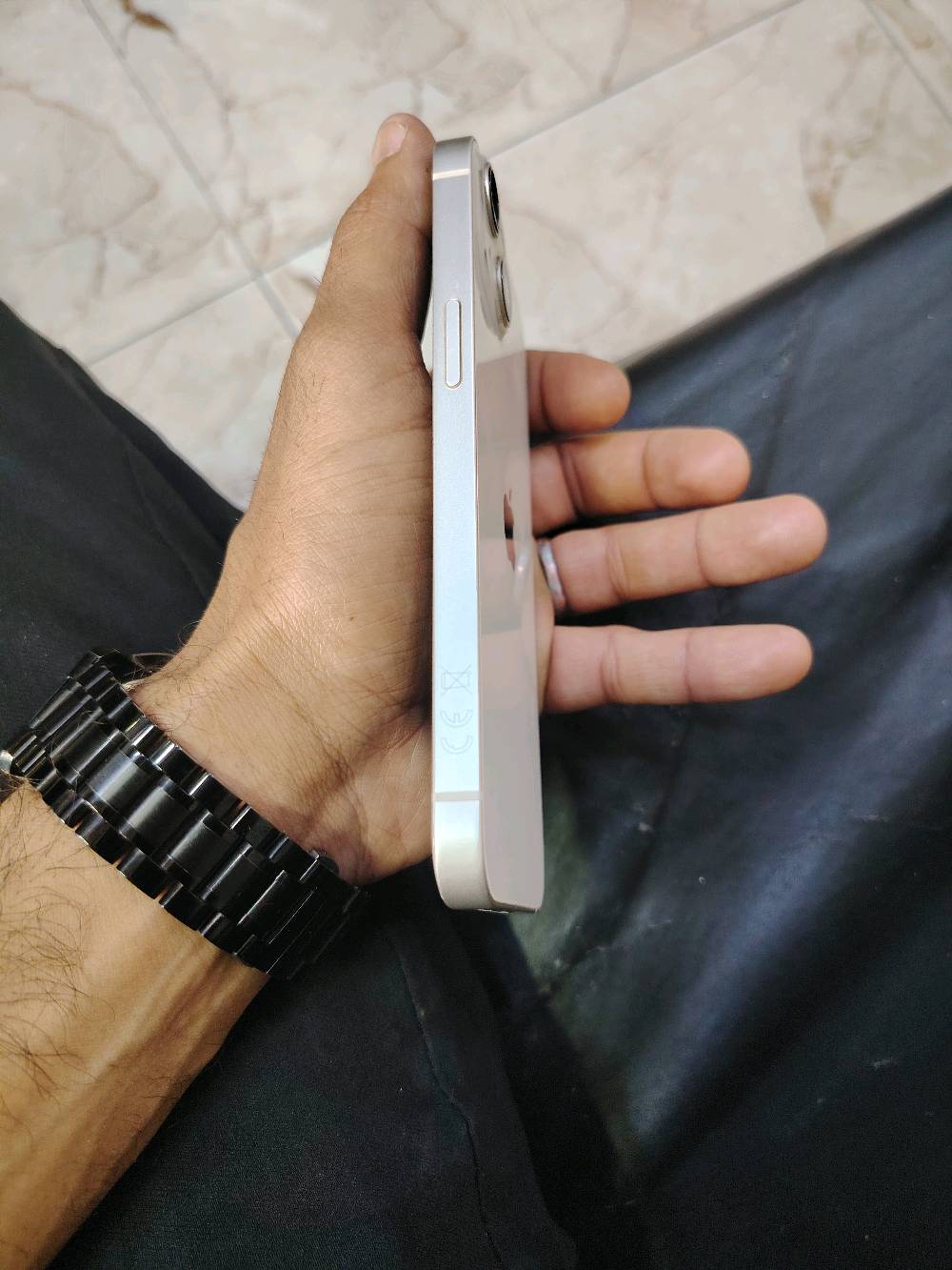 ايفون 13 عادي شخط مابي كامل ملحقات وحتئ راسيه شحن انطيك ويا مامبدل شي بطاريه 79
ذاكره 128
مابي اي عطل كله شغال او مرواس بهونر نضيف  
وين مكانك بالضبط؟  : 
رمادي شارع  قرب مطعم حجي زياد 17