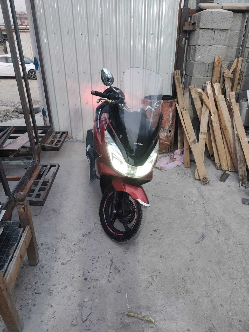 السلام عليكم بي سي اكس اللبيع ياباني يدأت تتدفه
و سستدم بيه مناك الدراجه ماشيه 26 الف مكاني بغداد 
سعره مليونين ونص وبيه مجال شي قليل 
رقم ***********
