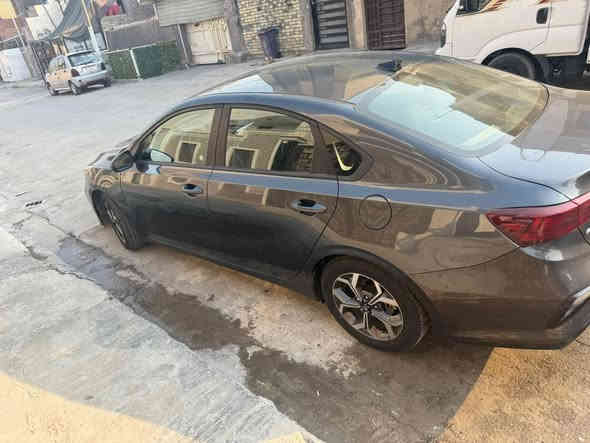 صايره بسعر اكسنت 
كيا فورتي 2019
رقم بغداد الجديد 
مواصفات عاديه 
سياره بيهة سونار 
وبيهة كم طخة معدلات وعندي صور قبل و بعد والطخات لي بيهة 
بيه طخه بين باب وبين چاملغ صفحه سكن وع كدهن نصبغ وبيهة چاملغ خلفي صفحه سايق صبغ 
سعر رقم 1 رد تلقائي
 اكثر اتصال ع هذا رقم ***********
