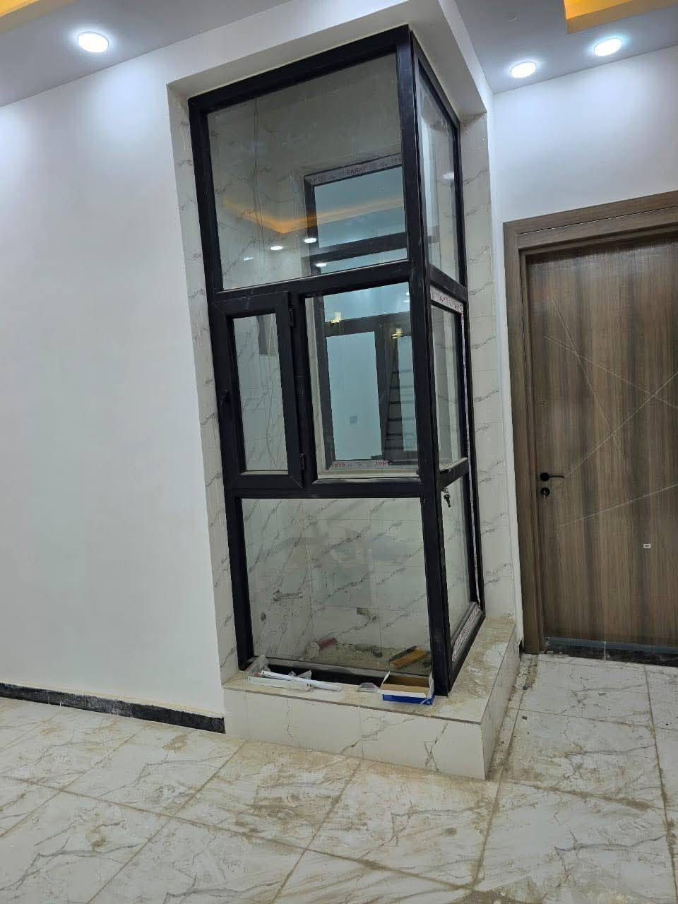 بيوت للبيع العدد 3
الموقع خلف مطعم حياوي من جهة باب الجامعه الخلفي 

لكل بيت مساحته / 150 متر 
~~~~~~~~~~~~~~~~~~~~~~~~~~~~~~~
تفاصيل البيوت 
طابق واحد لكل بيت 
صاله ومطبخ وغرفتين نوم نظام سويت واستقبال وصحيات 

بناء حديث كونكريت مسلح 
_____________________________________
الاستفسار 

***********
***********
