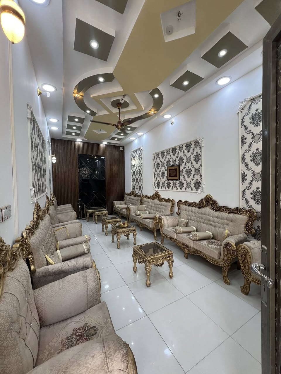 بيت للبيع حي معلمين قديم مساحه 200بناء 23طابق ونص البلوك الرابع ثاني فرع *********** قفط شراي يتصل ماجاوب خاص
