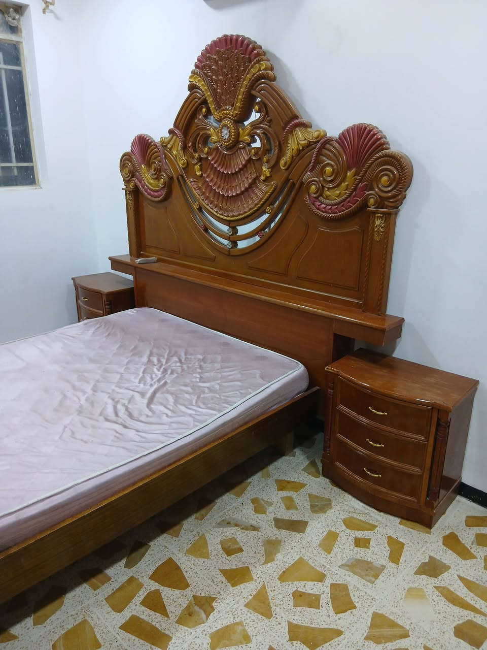 غرفة نجارة البيع ***********
