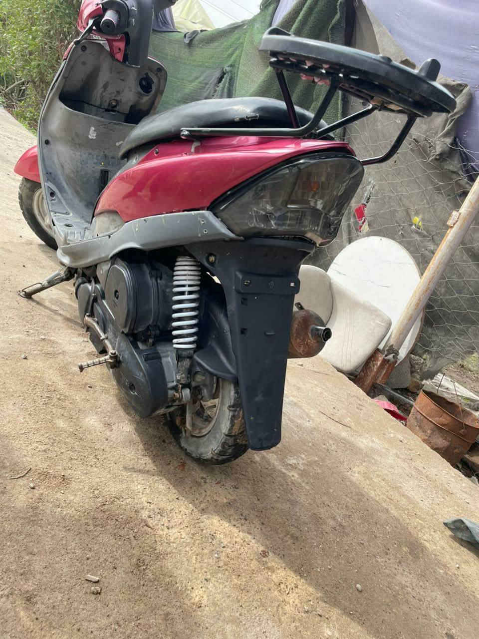 ماكس منغولي 
الدراجة مكفولة 
شغالة نكرة سلف هندر 
كلشي مانقصهة 
موديل 2008
اشاير شغالة كلهة 
فقد العداد واكف 
السعر 450
***********
