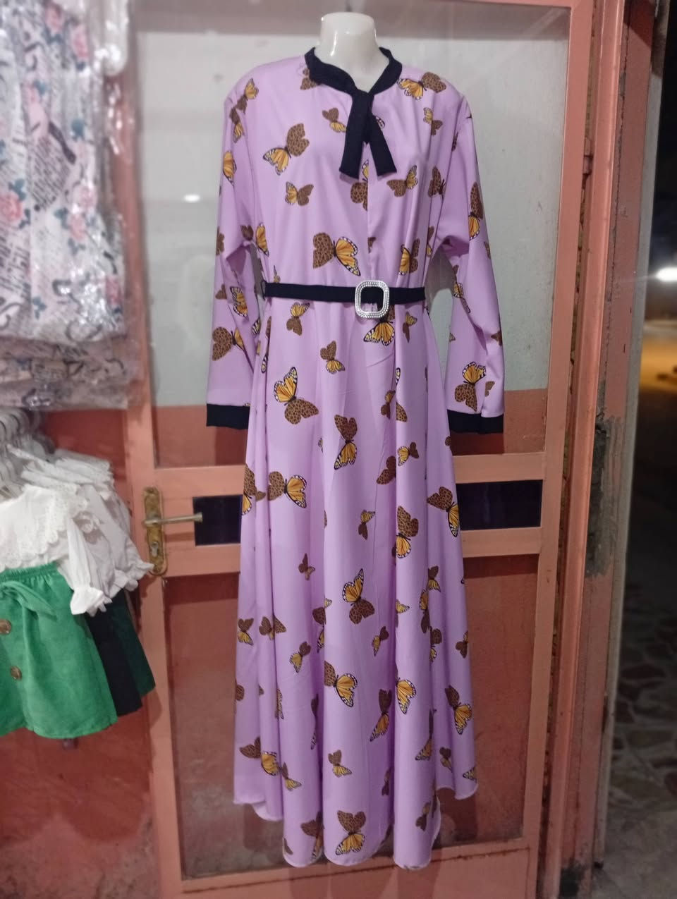 هلو حبيباتي اليوم جبت فساتين اتخبل نقشات والوان تجنن الاسعار داخل الصور يوجد توصيل بغداد محافضات والمناطق القريبة 
عنوان المحل قرية عشرة نزلة السوك محلات ابو نهاد


**إذا كنت صاحب هذا الإعلان وتريد حذفه لأي سبب، رجاءا أرسل رسالة إلى الدعم الفني**