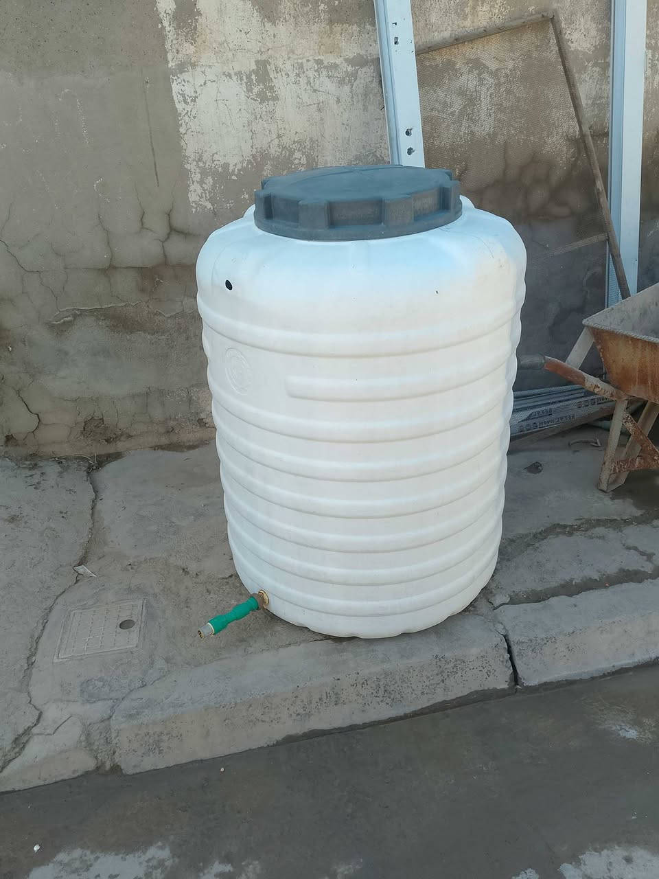 تانكي ماء ٥٠٠ لتر ٤٠ قفل ميز تلفزيون
تركي ٣٥ الف بعقوبة المفرق جامع الزيتوني ***********
