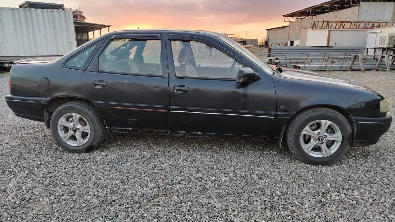 السلام عليكم اوبل فكتره للبيع حجم١٨ وديل ٩٢ سياره جاهزه اربع تيرات جديد وايرمنيه كلو شغال كابون بي الشرعي بل موصل تريد وكالا تريد تحويل السعر ٤٢ بي مجال الستفسار ***********
