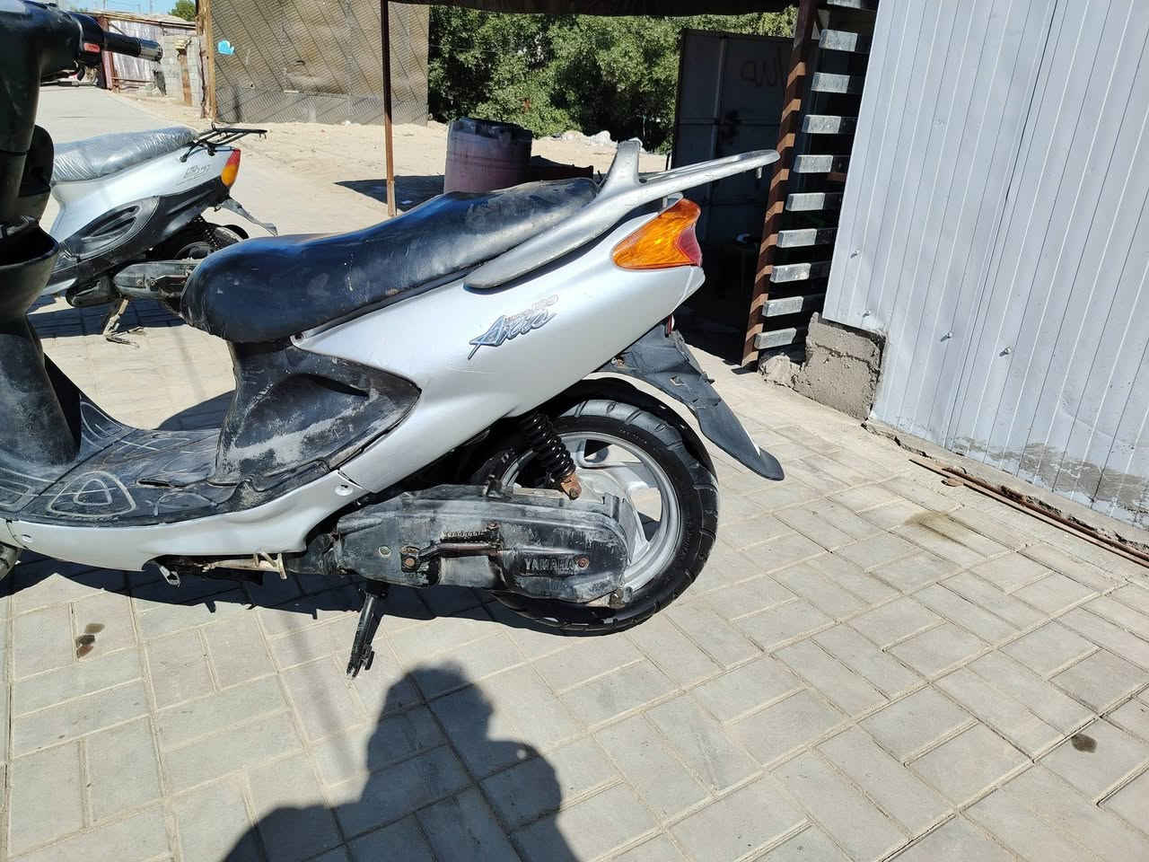 دراجه دولفين للبيع السعر ٣٥٠ وبيهه مجال الشراي يتصل عل الرقم *********** مكانهه السماوه كرهبايات شغاله مكينه ناعمه دراجه جديدة احله من الصوره
