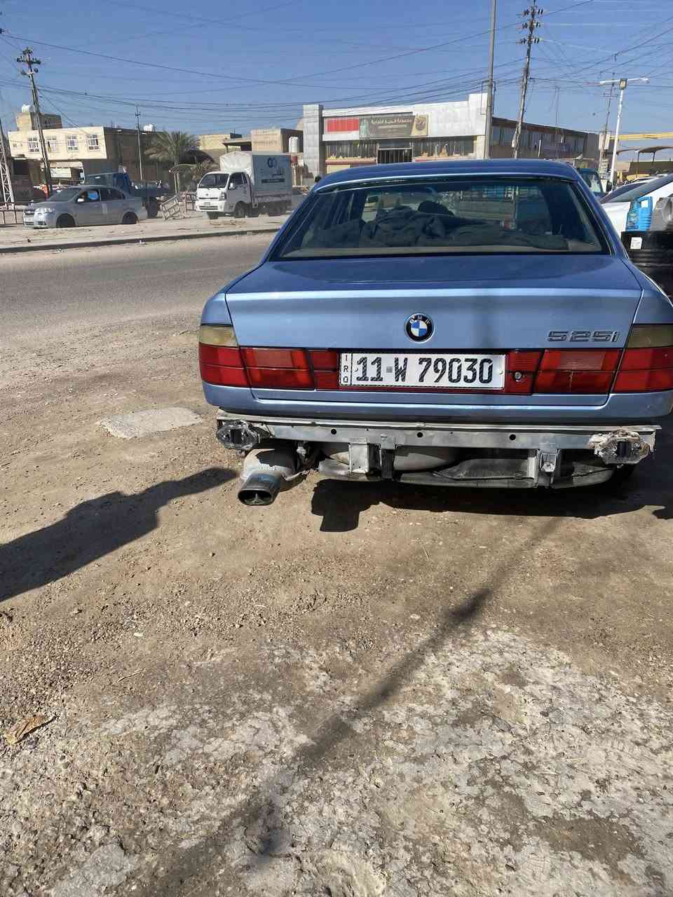BMW 525
مديل 1990
مكينه مسكر عدل 
تبريد شغال 
صدر امامي جديد 
حداديه خلفيه 70‎%‎
رقم بغداد دولي بأسمي 
سنويه الى2030
للمعلومه مكينه بها بخار 
سعر 45 وبيها مجال حق الجيه 
*********** واتساب
