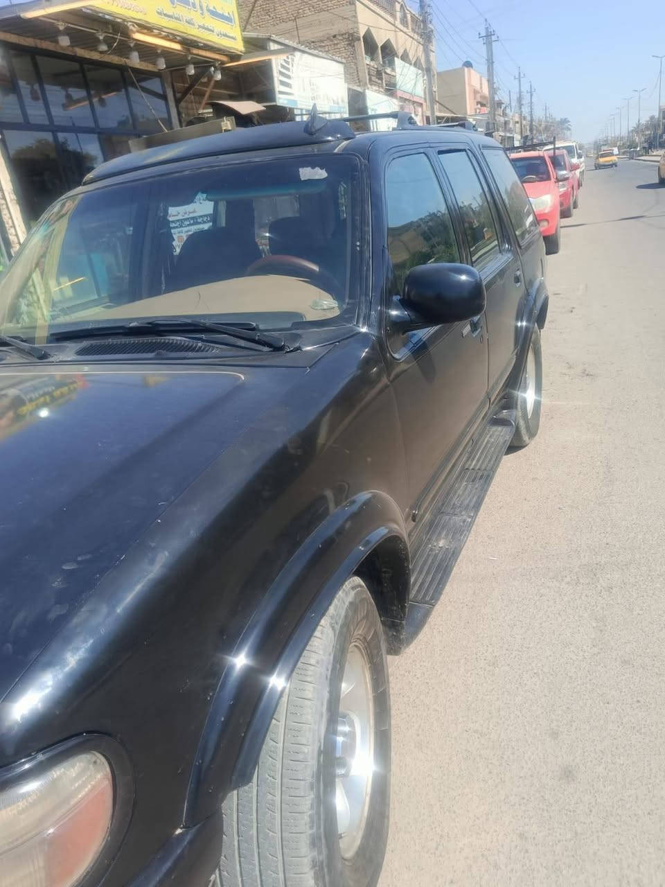 فورد اكس بلور موديل2001بيه صبغ حزام بدون ضربة كير ومحرك شرط سيارة جاهزة رقم دولي سنويةجديدة تريد وكالة تريد تحويل بكيفك معروضة 45وبية مجال للاستفسار ***********بغداد الشعب مكلف بل نشر فقط صاحب سيارة رقمه موجود
