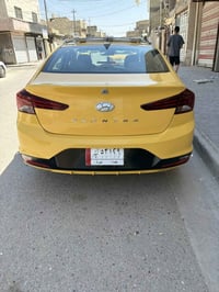 عارض سياره انتره للبيع موديل 2019 حادثها بس جاملغ بدون أي دواخل محركها...