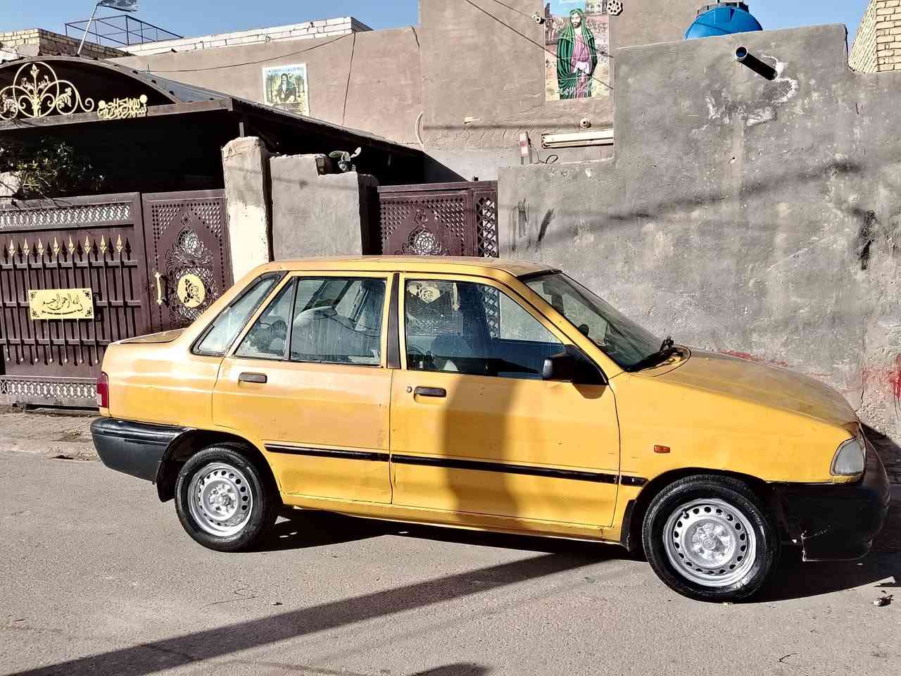 ألسلام عليكم سياره سايبه مودي ٢٠١3 رقم دولي  مكينه وكير كفاله حداديه زينه تخم تاير نظيف جاهز السياره مصفره هيئه وغرامه والسعر 29 وبيهه مجال للشراي مكاني ديوانيه وهاذا رقمي***********
