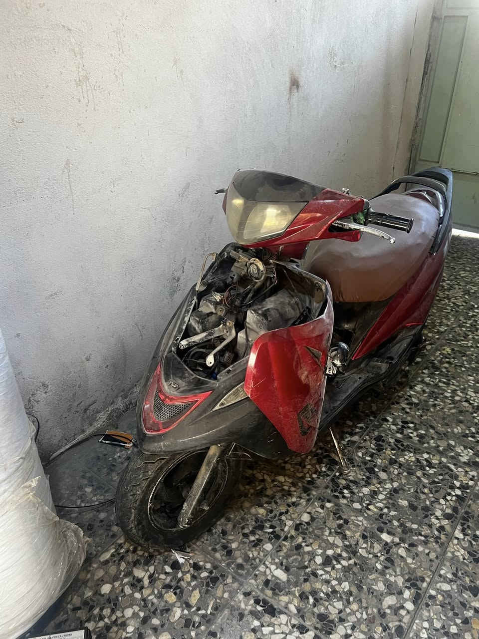 سلام عليكم دراجه ماكس ثعلب طافيه طافيه طافيه  ومالي خلك الها الدرجه اصولي بيه اوراق رسيمه ماشي بمعامله الترقيم لين مالي خلق الها ما وديتها ولا صلحتها لحد يخابر يكلي اخذها كوم حدديد السعر 150 وبيه مجال  *********** مكاني بغداد العبيدي
