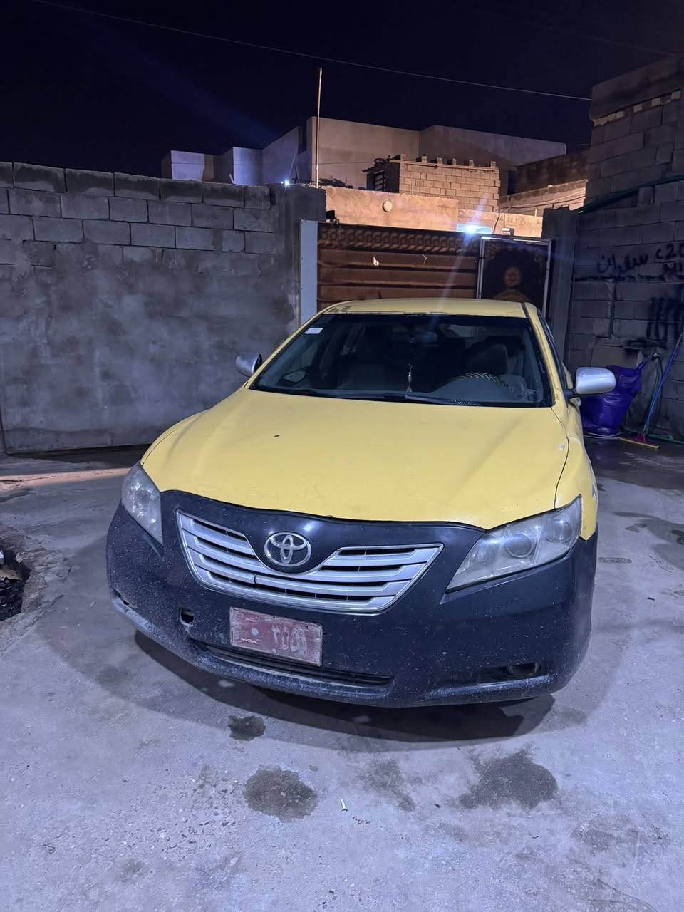 كامري 2008. سياره سلفري مصبوغه اصفر اجره رقم بغداد صدامي عليه هيئه وغرامه دواخله تعبانه يراد اله ترتيب راعيه موجود كشره حلو شوف العين سياره محوره كير ومحرك كورلا 1800. 4 براغي كفاله كهربائيات شغاله 
سياره يرادله ترتيب فقط  السعر43. عليه 4 ورقات هيئه وغرامه تنزل من سعر للتواصل ***********
